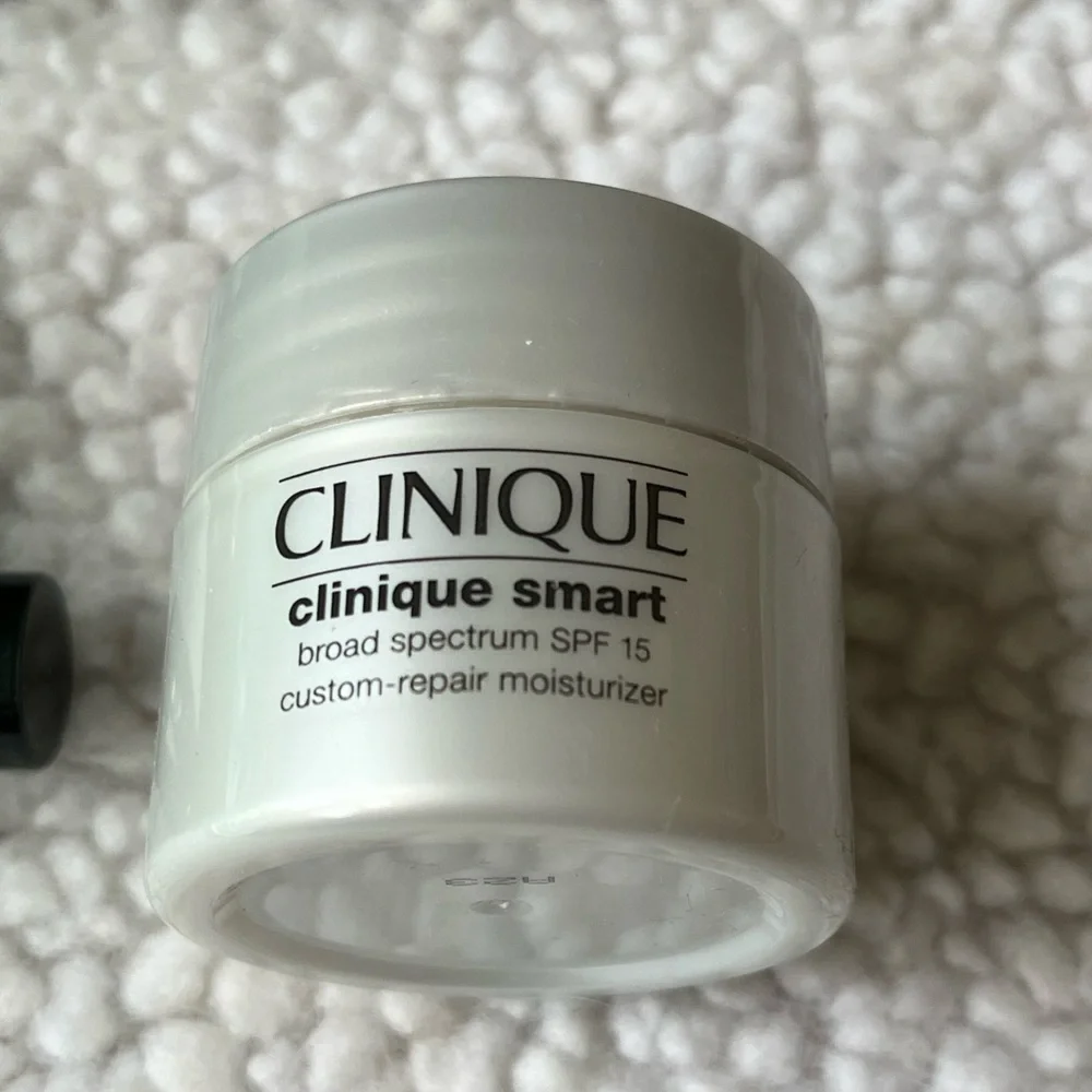 Kate Spade Clinique Bag and products - Picture 2 of 9